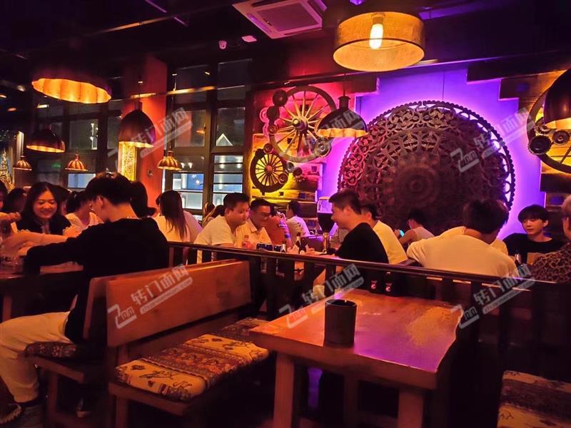 丁公路7天连锁酒店2楼店面招租【无转让费，房东直租】